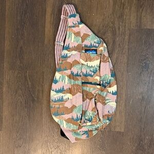 Kavu Multicolor Mountain-Print Rope Sling Bag